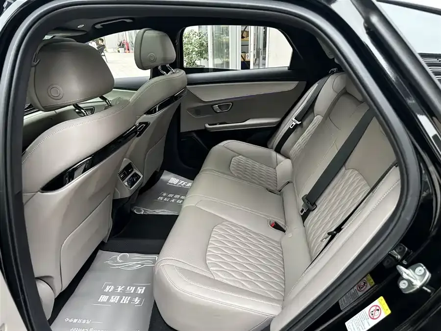 BYD Second-hand Han 2025 DM-i 125KM Premium Edition 2025 — миниатюра 4