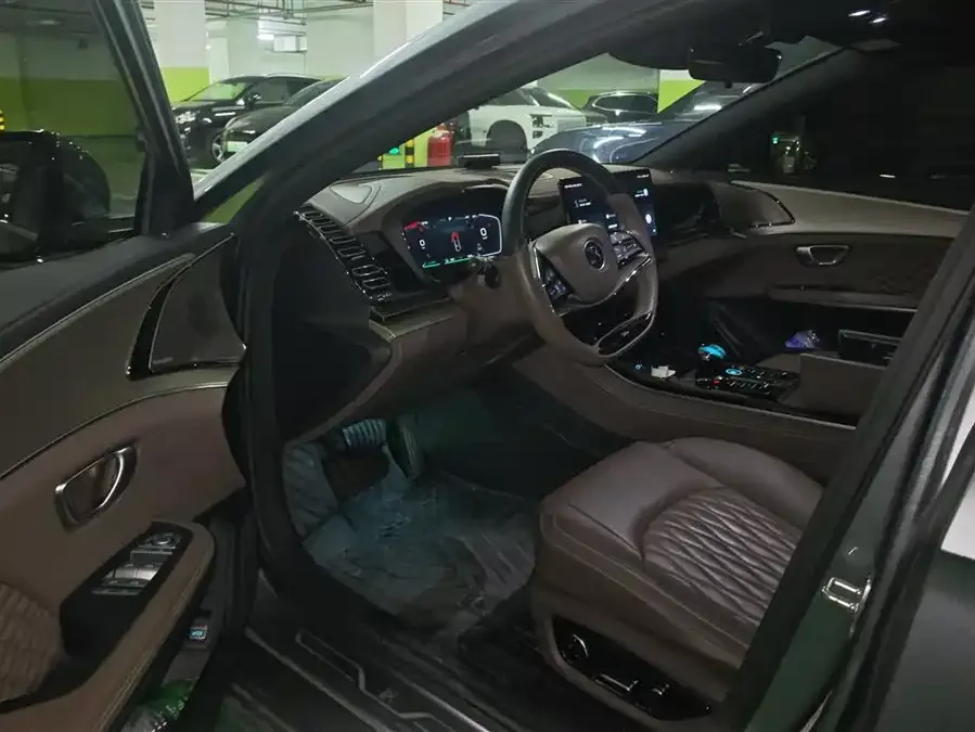 BYD Second-hand Han 2023 EV Champion Edition 605KM Front-wheel Drive Premium 2023 — миниатюра 3