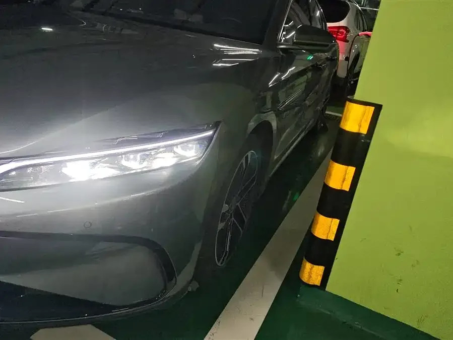 BYD Second-hand Han 2023 EV Champion Edition 605KM Front-wheel Drive Premium 2023 — миниатюра 5