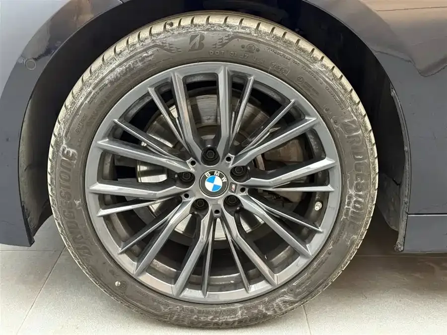 BMW 3 Series BMW 3 Series 2024 330Li M Sport Night Edition 2025 — миниатюра 5