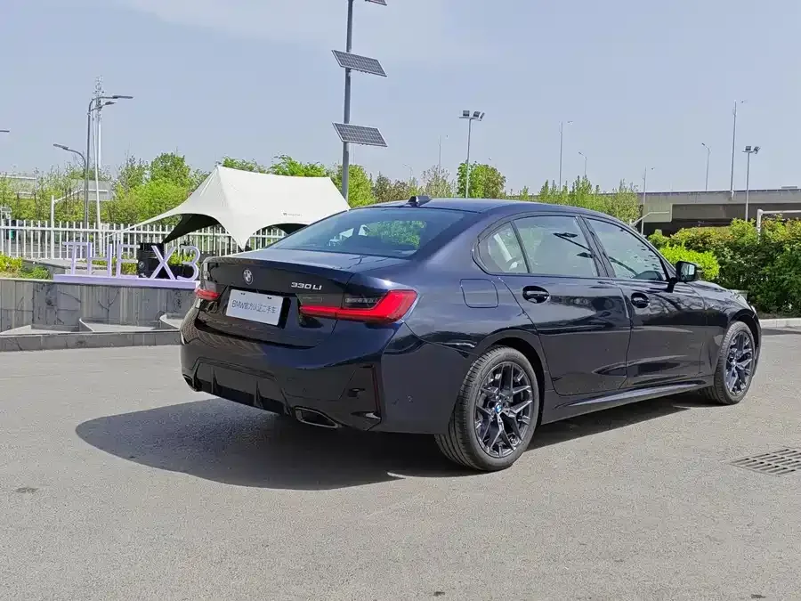 BMW 3 Series BMW 3 Series 2025 330Li M Sport Night Edition 2025 — миниатюра 2