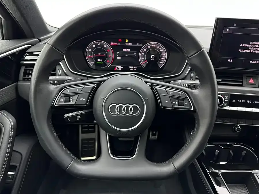 Audi a4 l 2023 40 TFSI luxury and dynamic model 2024 — миниатюра 3