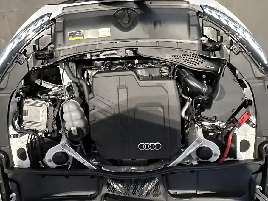 Audi a4 l 2024 40 TFSI luxury and dynamic model 2024 — миниатюра 4