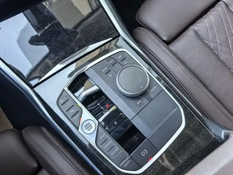 BMW 3 Series BMW 3 Series 2024 325Li M Sport Package 2025 — миниатюра 3