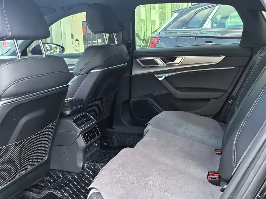 Audi A6L 2024 45 TFSI Premium Dynamic Model 2024 — миниатюра 2