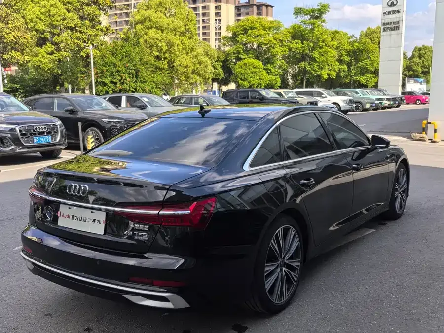 Audi A6L 2024 45 TFSI Premium Dynamic Model 2024 — миниатюра 3