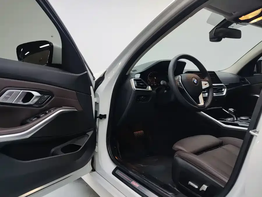 BMW 3 Series BMW 3 Series 2022 320i Sport Package 2022 — миниатюра 3