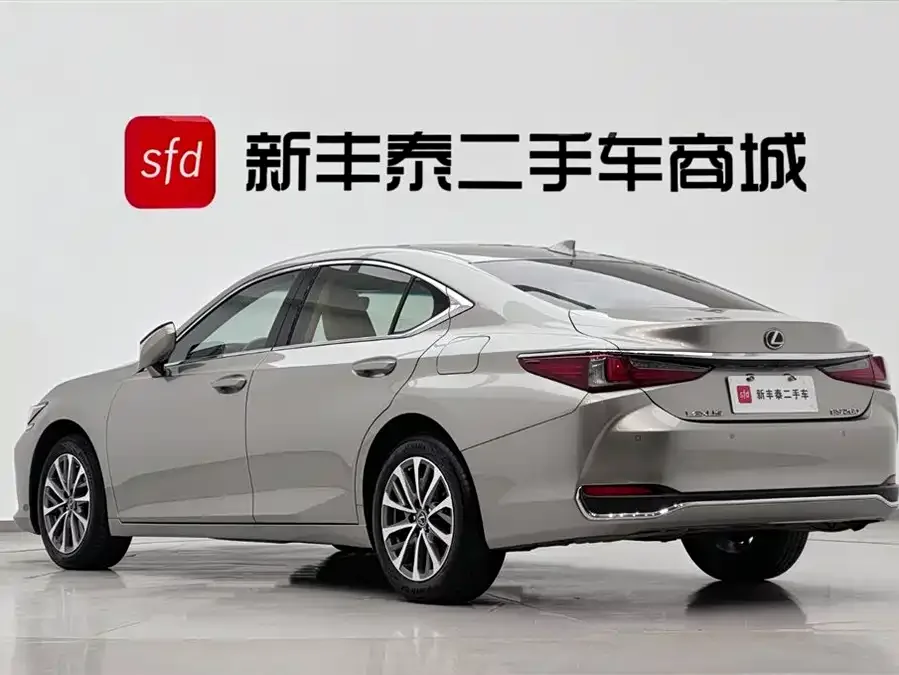 Lexus ES 2023 200 Excellence Edition 2024 — миниатюра 2