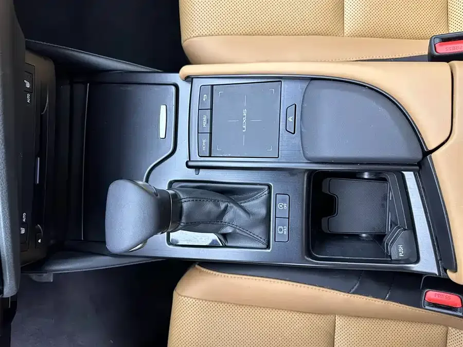 Lexus ES 2021 200 Excellence Edition 2022 — миниатюра 4