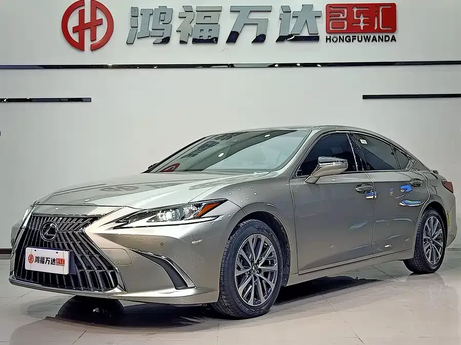 Lexus ES 2023