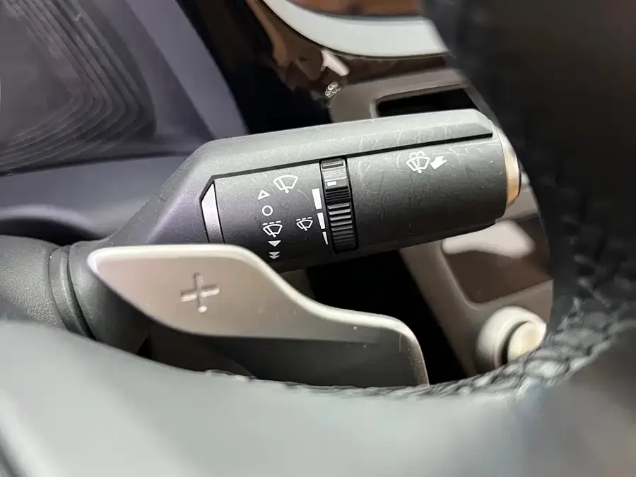 Lexus ES 2023 260 Excellence Edition 2023 — миниатюра 4