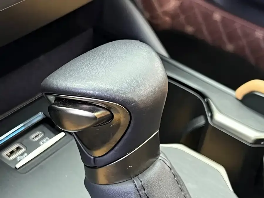 Lexus ES 2023 260 Excellence Edition 2023 — миниатюра 5