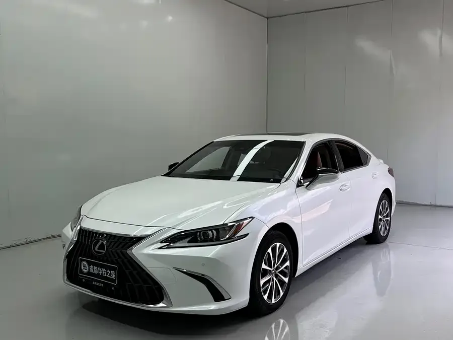 Lexus ES 2023