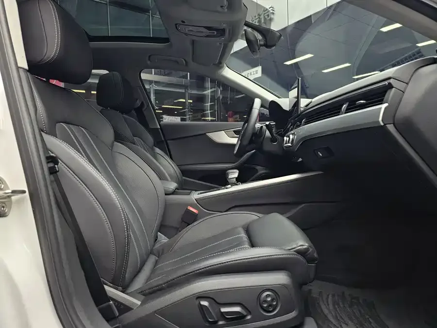 Audi a4 l 2023 40 TFSI luxury and dynamic model 2023 — миниатюра 3