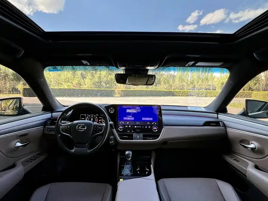Lexus ES 2025 200 Premium Edition 2025 — миниатюра 2