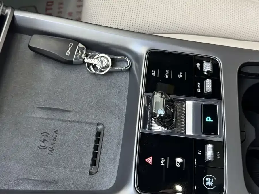 BYD seal 07 DM-i Haibao 07 DM-i 2025 Intelligent Driving Edition DM-i 1.5L 125km Luxury Edition 2025 — миниатюра 2