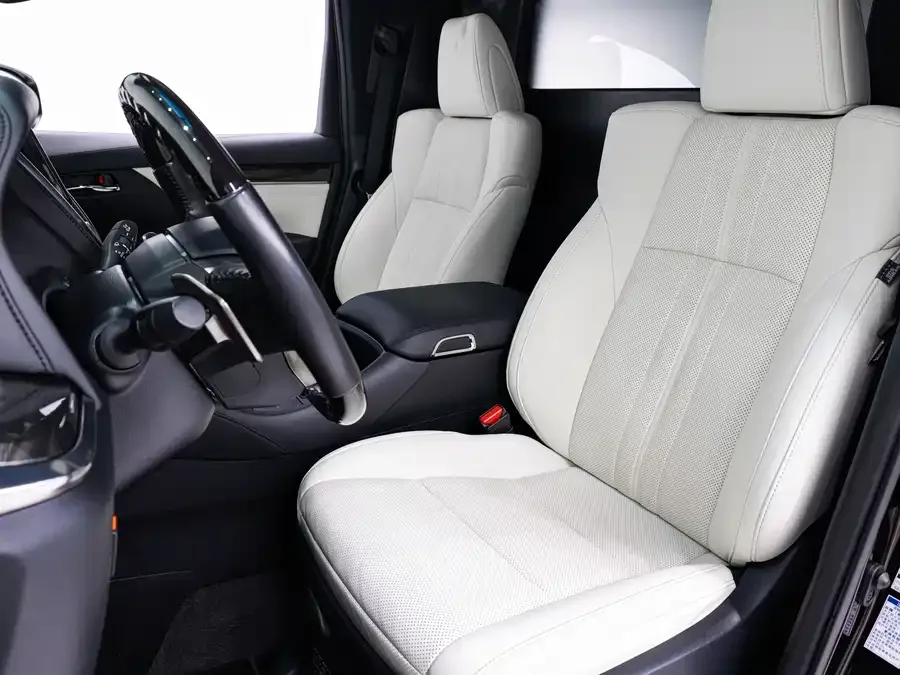 Lexus LM 2020 300h Four-seat Royal Edition 2022 — миниатюра 2