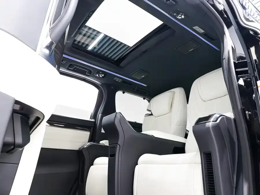 Lexus LM 2020 300h Four-seat Royal Edition 2022 — миниатюра 4