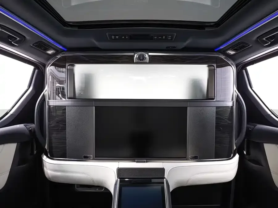 Lexus LM 2020 300h Four-seat Royal Edition 2022 — миниатюра 5