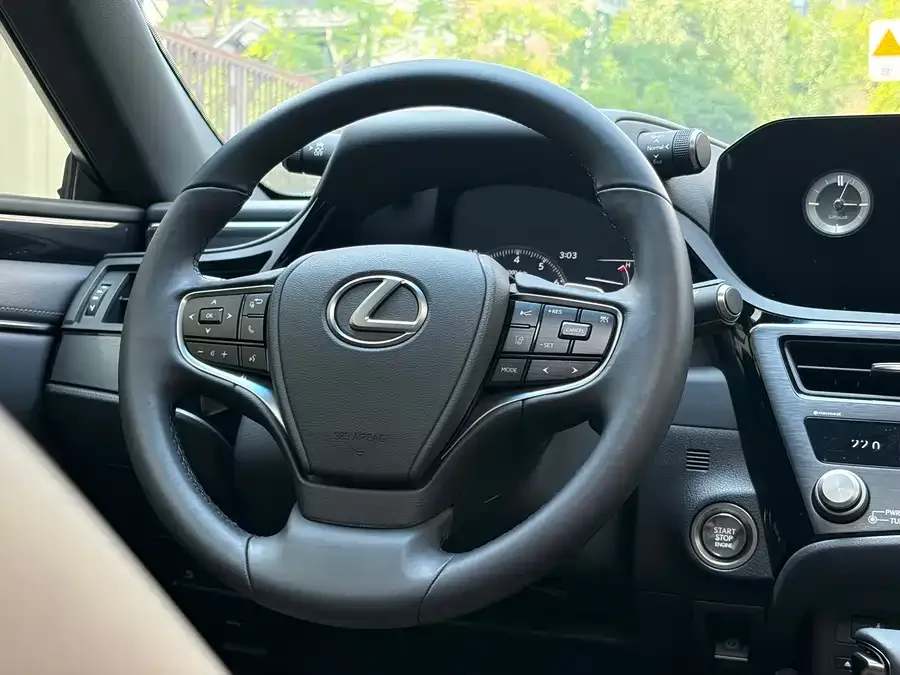 Lexus ES 2021 200 Excellence Edition 2022 — миниатюра 5