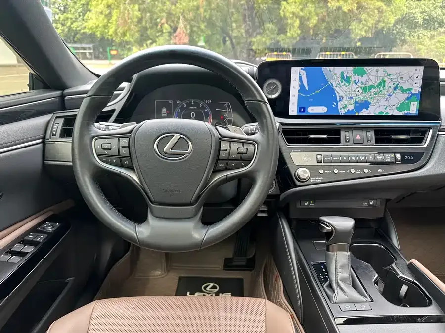 Lexus ES 2023 200 Excellence Edition 2024 — миниатюра 3