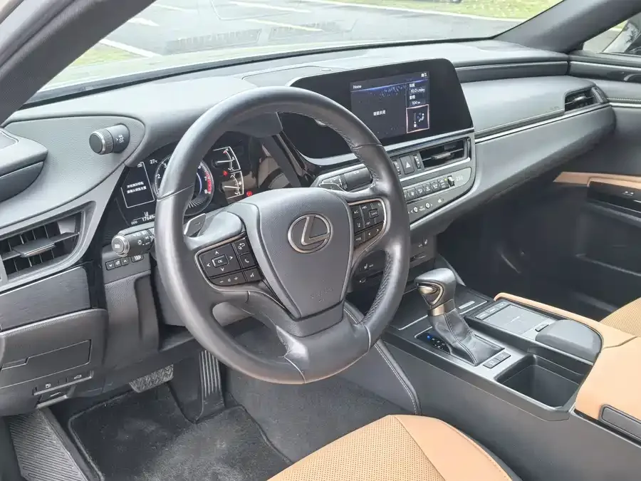 Lexus ES 2022 200 Excellence Edition 2022 — миниатюра 3