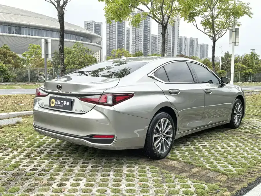 Lexus ES 2022 200 Excellence Edition 2022 — миниатюра 5
