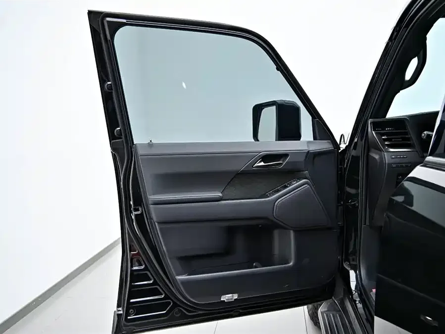 Lexus GX 2024 Overtrail Peak Edition 2025 — миниатюра 5