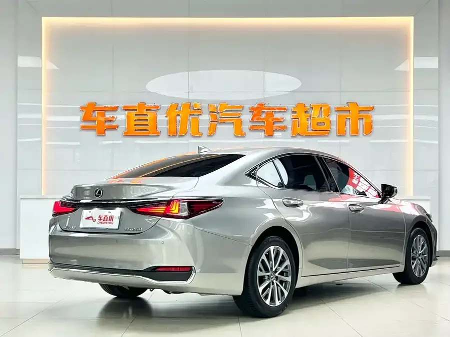 Lexus ES 2022 260 Excellence Edition 2023 — миниатюра 2