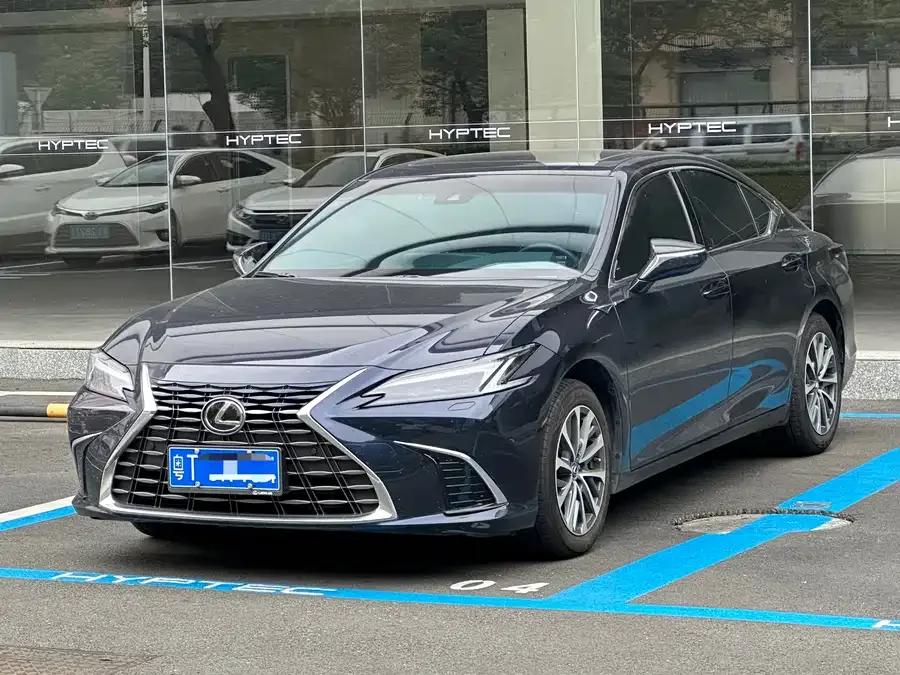 Lexus ES 2025 200 Premium Edition 2025 — миниатюра 2