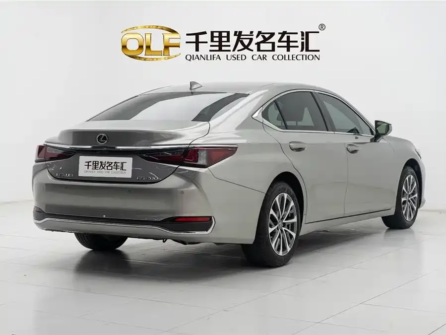 Lexus ES 2022 200 Excellence Edition 2024 — миниатюра 2