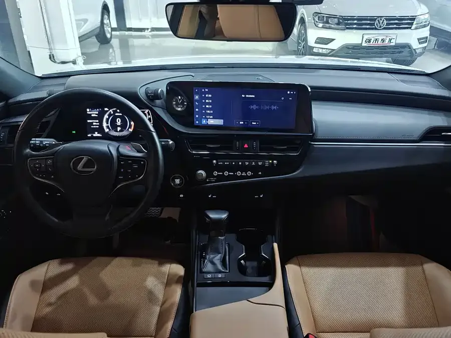 Lexus ES 2023 200 Excellence Edition 2024 — миниатюра 4