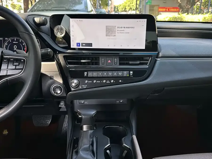Lexus ES 2022 200 Excellence Edition 2023 — миниатюра 4