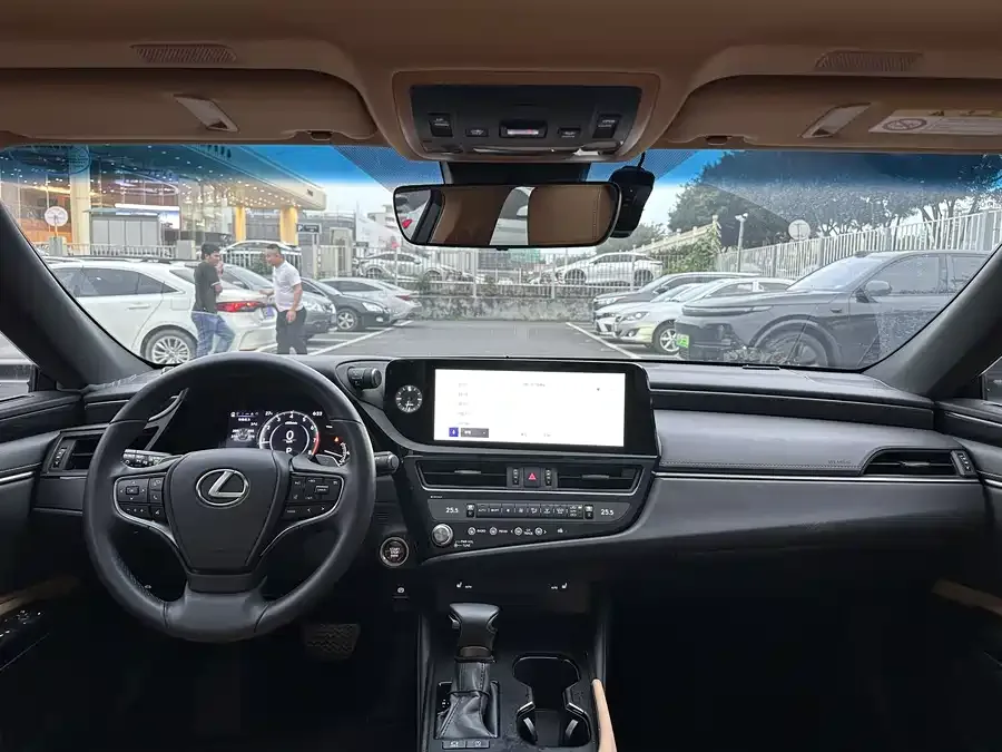 Lexus ES 2022 200 Excellence Edition 2023 — миниатюра 3