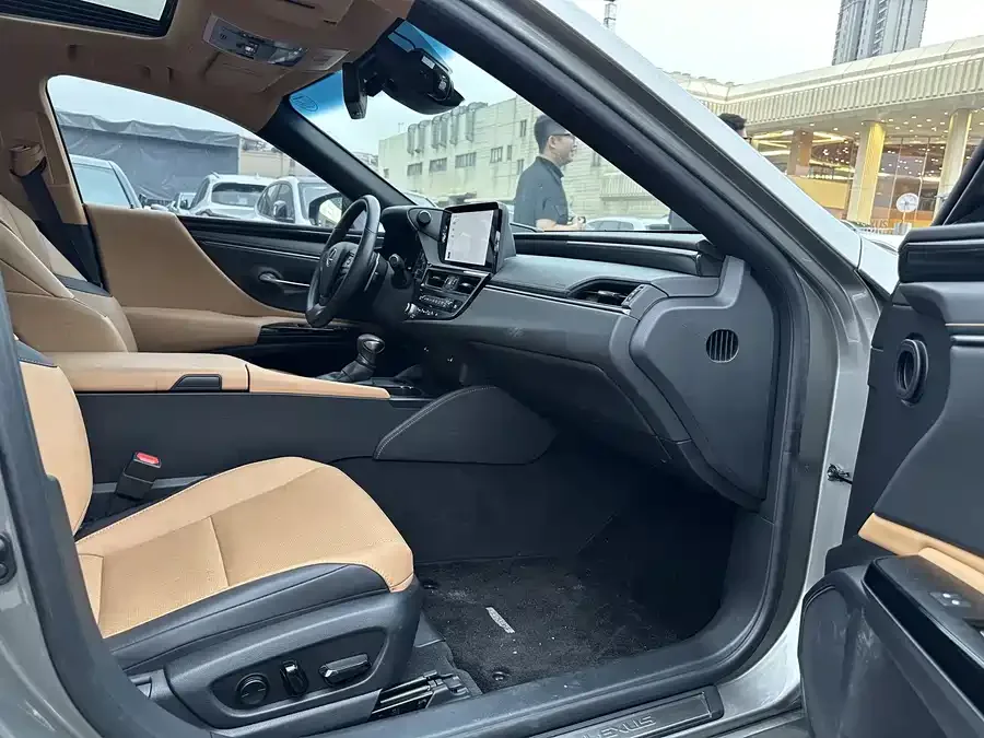 Lexus ES 2022 200 Excellence Edition 2023 — миниатюра 5