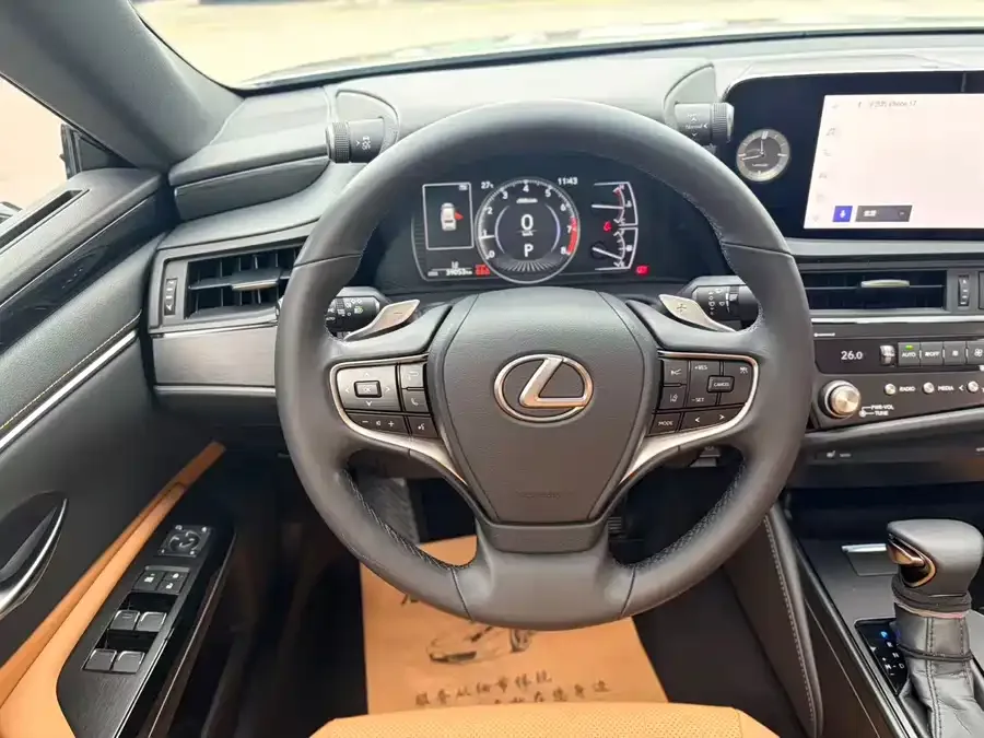 Lexus ES 2023 200 Excellence Edition 2023 — миниатюра 5