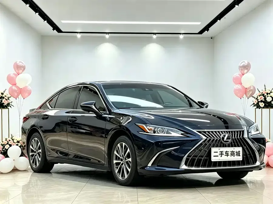 Lexus ES 2023