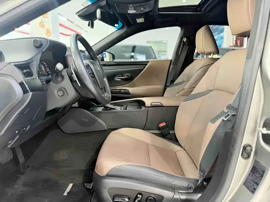 Lexus ES 2022 200 Excellence Edition 2023 — миниатюра 4