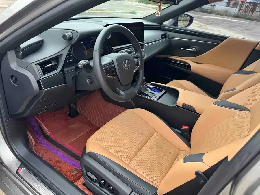 Lexus ES 2023 200 Excellence Edition 2023 — миниатюра 4