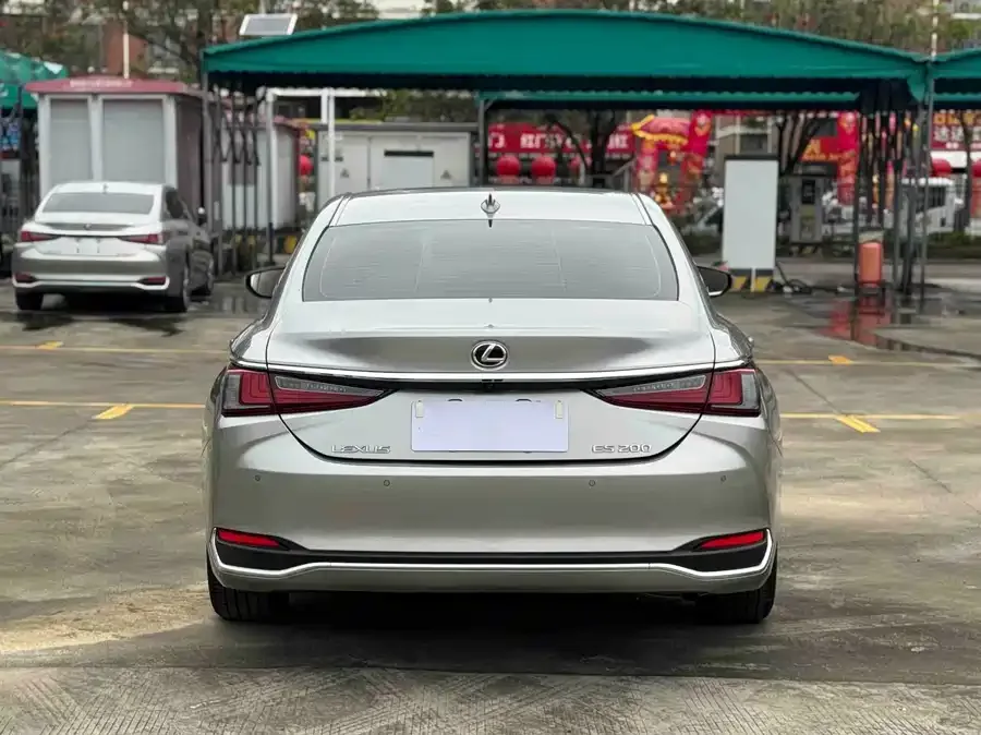 Lexus ES 2023 200 Excellence Edition 2023 — миниатюра 5