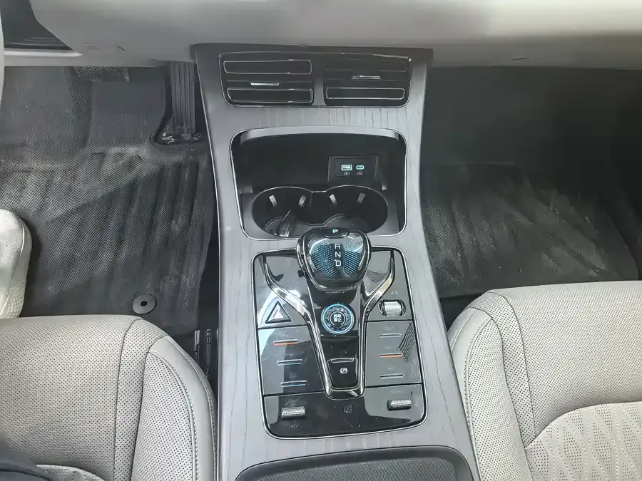 BYD Second-hand Han 2025 DM-i 125KM LiDAR Intelligent Driving Model 2024 — миниатюра 4