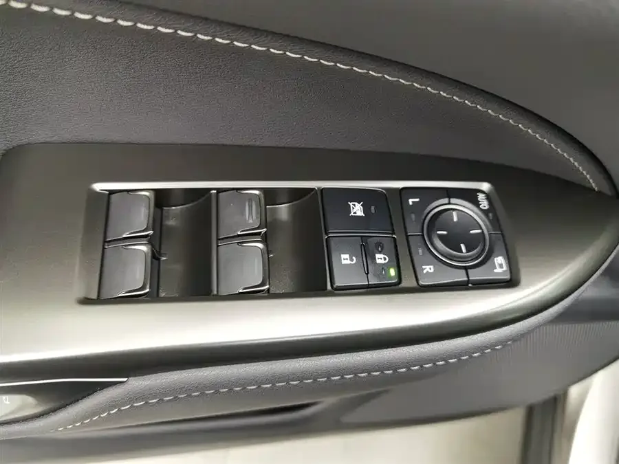 Lexus NX 2024 260 FWD Skyactiv 2024 — миниатюра 3