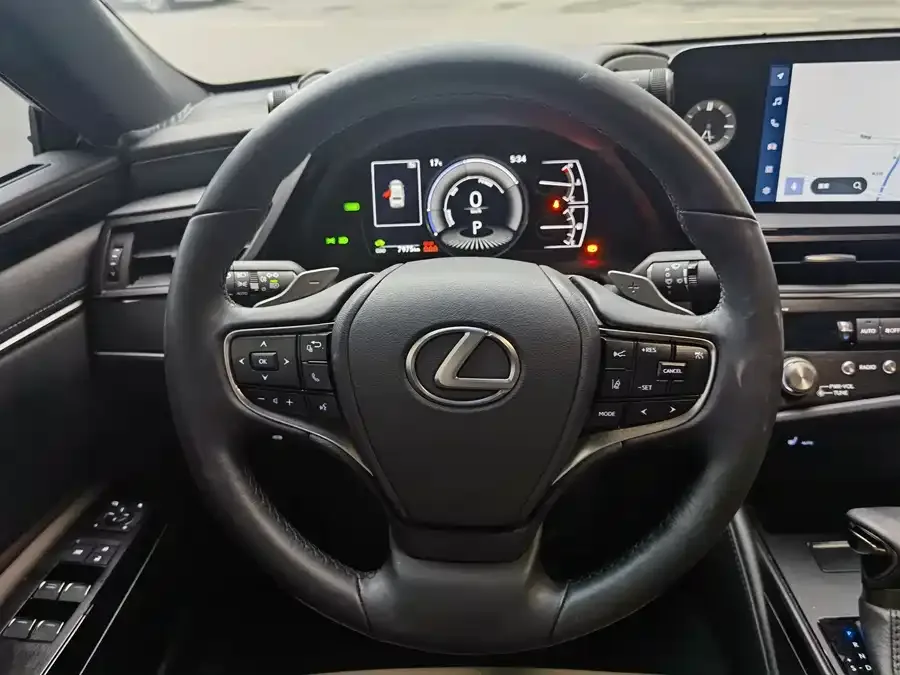 Lexus ES 2022 300h Excellence Edition 2024 — миниатюра 5