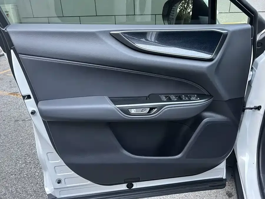 Lexus NX 2023 260 front-wheel drive Chuangchi version 2024 — миниатюра 2