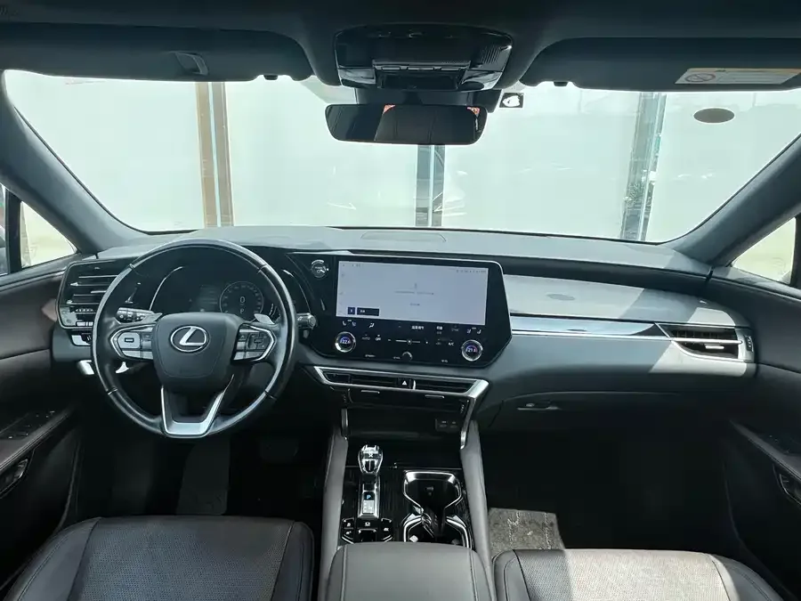 Lexus RX 2023 350h 4WD Pure Edition 2023 — миниатюра 2