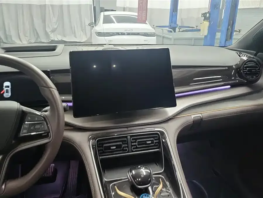BYD frigate 07 Frigate 07 2024 Glory Edition DM-i 205KM Flagship 2024 — миниатюра 4