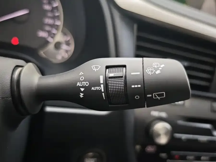 Lexus RX 2020 facelift 300 two-wheel drive elite version 2022 — миниатюра 5