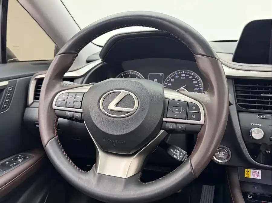 Lexus RX 2020 300 four-wheel drive elegant version country VI 2022 — миниатюра 4