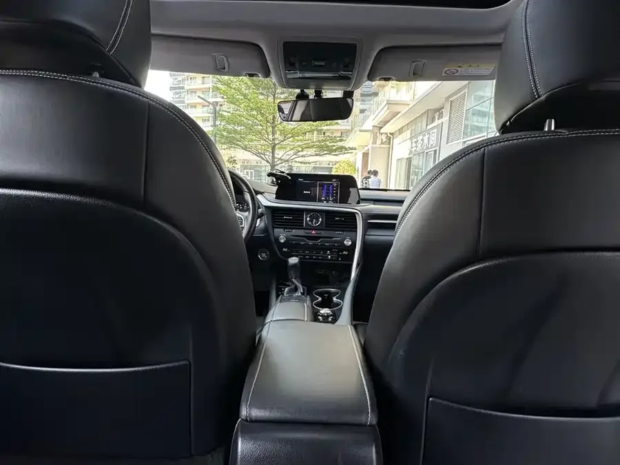 Lexus RX 2020 facelift 300 two-wheel drive elite version 2022 — миниатюра 5