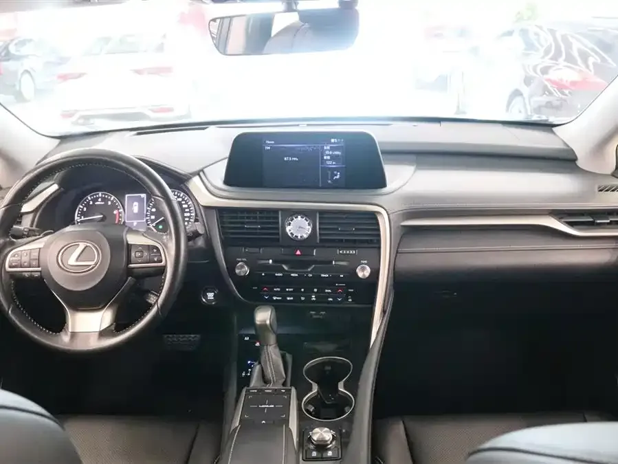 Lexus RX 2020 facelift 300 two-wheel drive comfort version 2022 — миниатюра 2